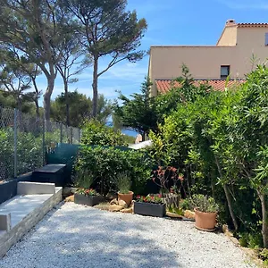 Entier T2 Climatisé, Parking Gratuit, Jardin, Appartement Sanary-sur-Mer